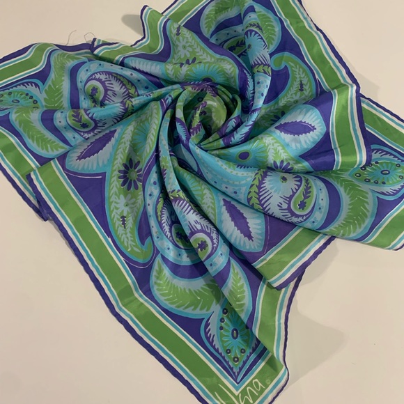 Vera scarf made in Japan. - Picture 2 of 9